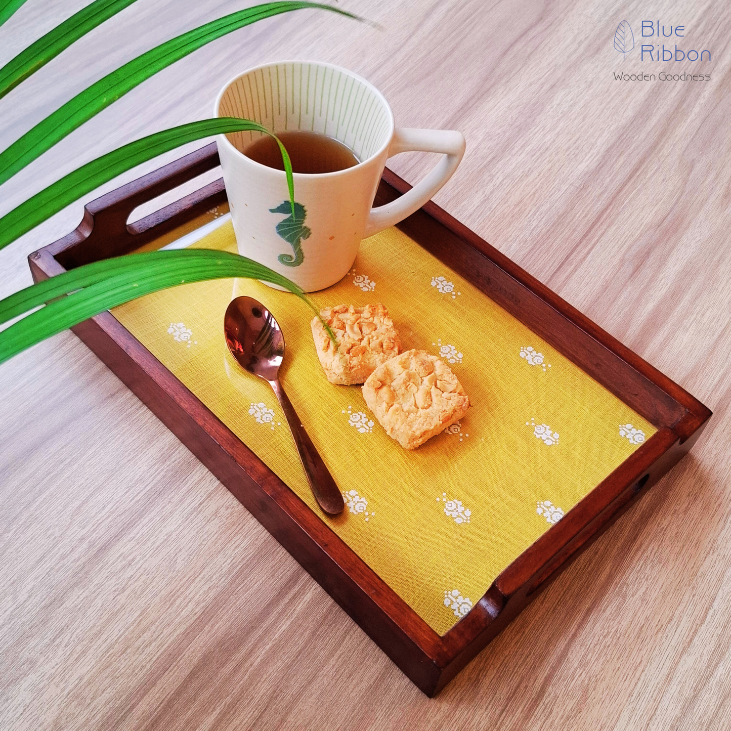 SUNSHINE CHARM WOODEN TRAYS
