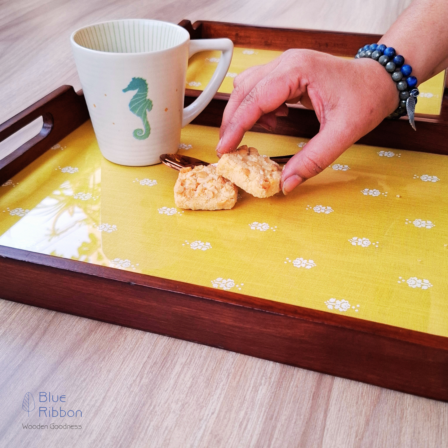 SUNSHINE CHARM WOODEN TRAYS