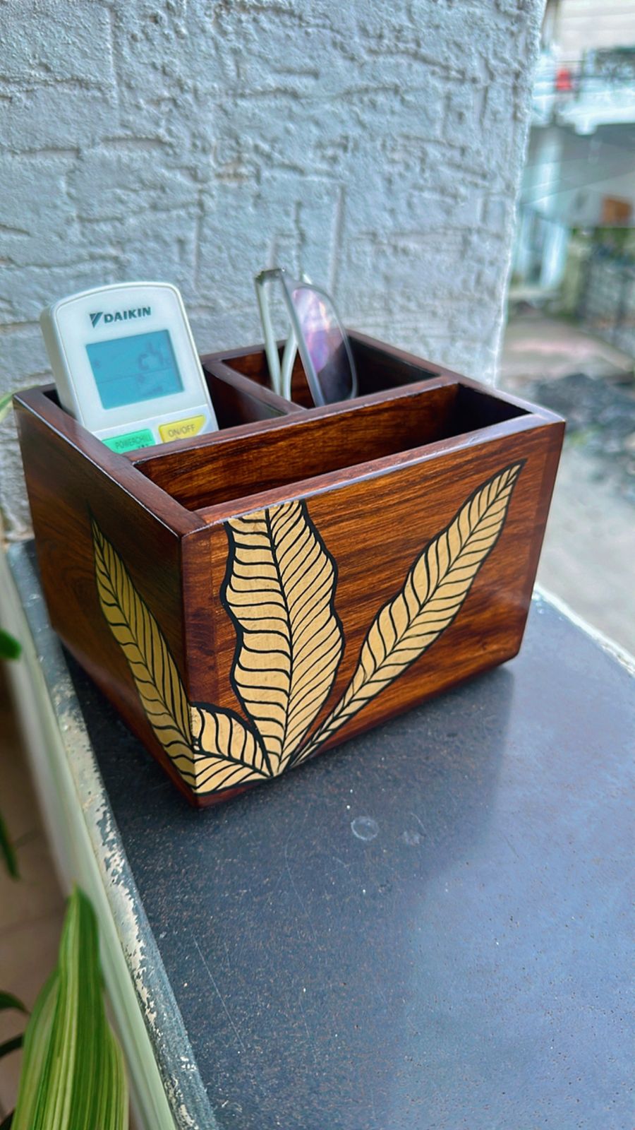 LEAF CRAFT WOODEN UTILITY ORGANIZER